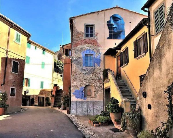 locale di sgombero in vendita a Riparbella