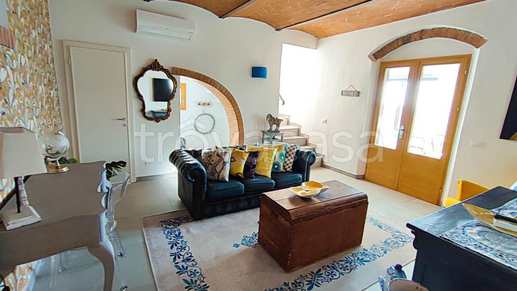 casa indipendente in vendita a Riparbella