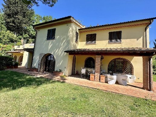 casa indipendente in vendita a Riparbella