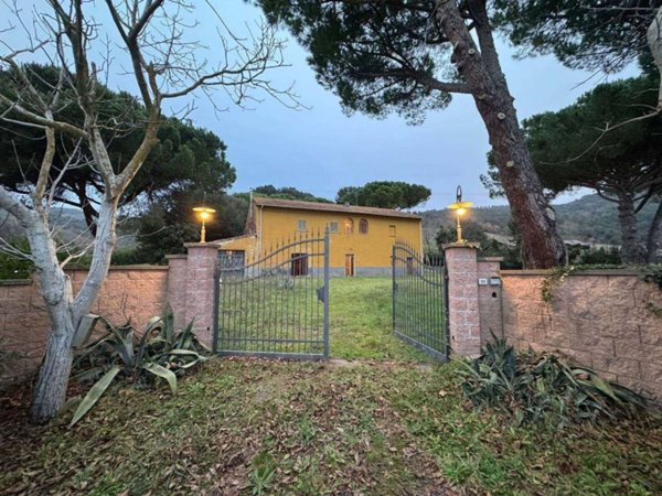casa indipendente in vendita a Riparbella