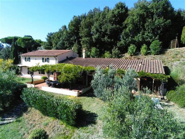 casa indipendente in vendita a Riparbella