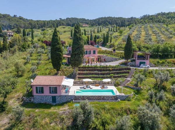 casa indipendente in vendita a Riparbella