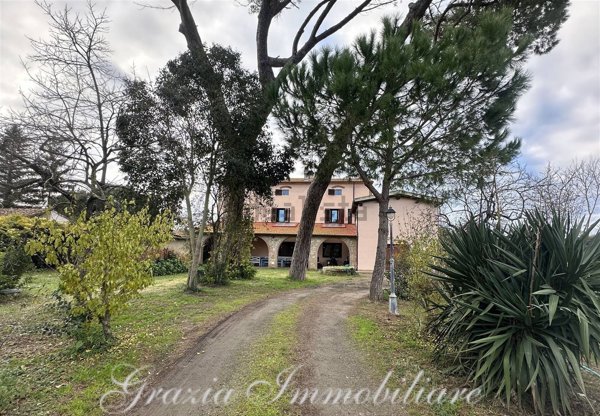 casale in vendita a Riparbella