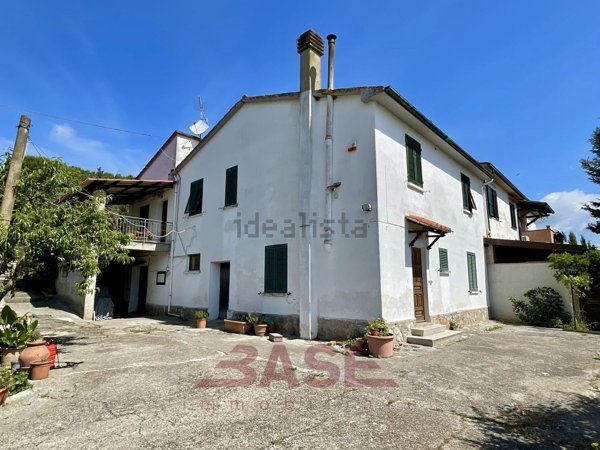 casa indipendente in vendita a Riparbella