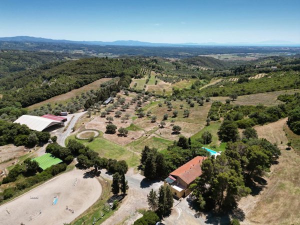 casa indipendente in vendita a Riparbella