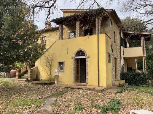 casa indipendente in vendita a Riparbella