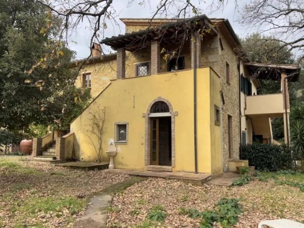 casa indipendente in vendita a Riparbella