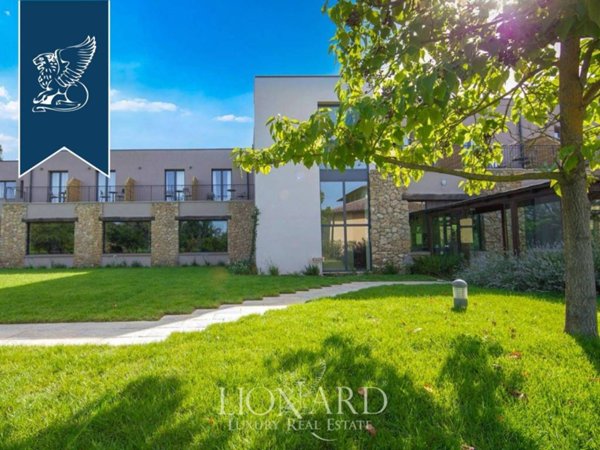 negozio in vendita a Riparbella