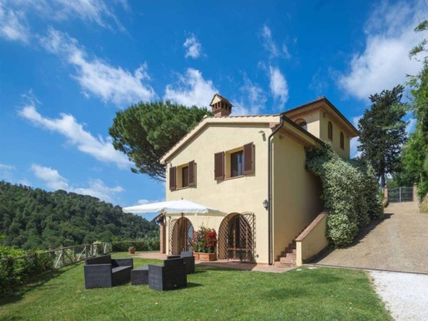 casa indipendente in vendita a Riparbella