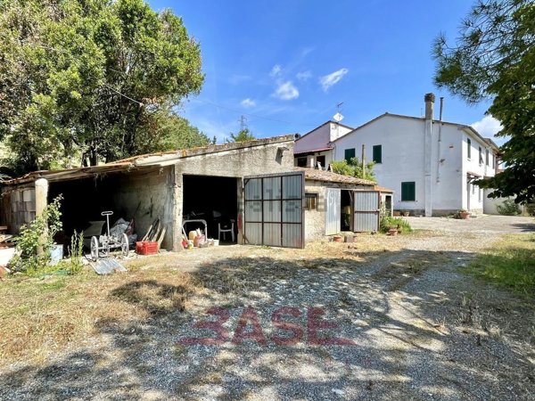 casale in vendita a Riparbella