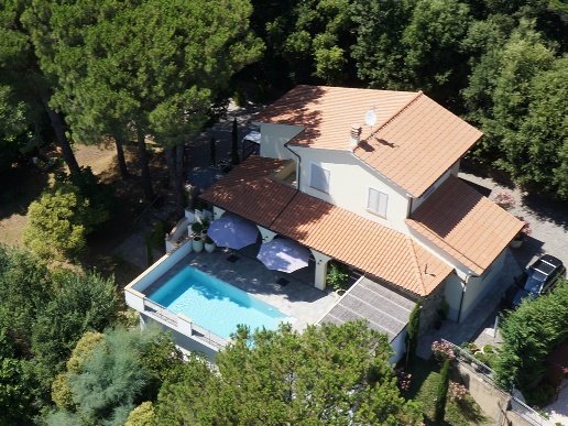 casa indipendente in vendita a Riparbella