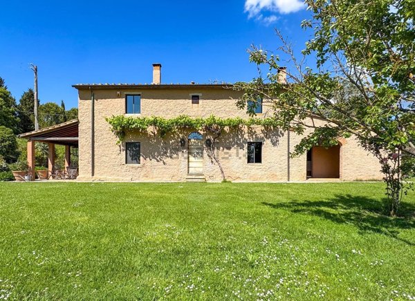 casa indipendente in vendita a Riparbella