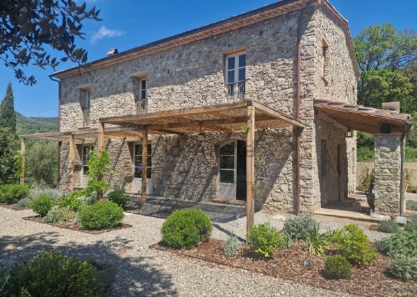 casa indipendente in vendita a Riparbella