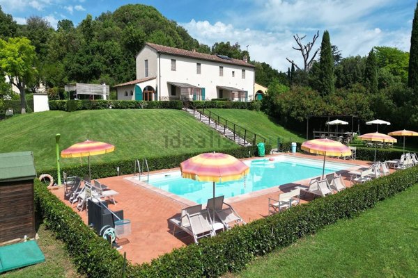 casa indipendente in vendita a Riparbella