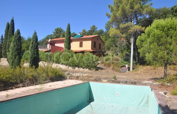 casa indipendente in vendita a Riparbella