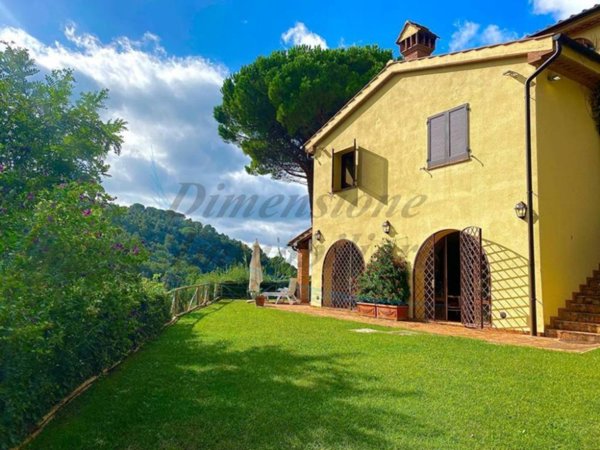 casa indipendente in vendita a Riparbella