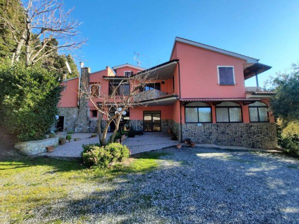 casa indipendente in vendita a Riparbella