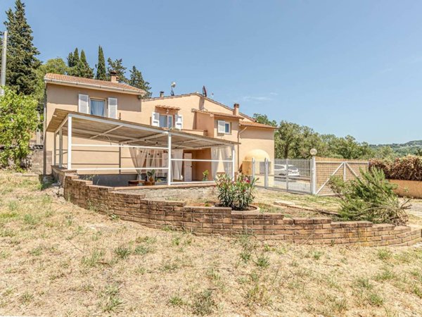 casa indipendente in vendita a Riparbella