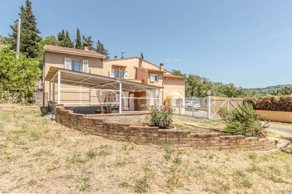 casa indipendente in vendita a Riparbella