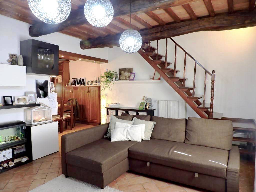 casa indipendente in vendita a San Giuliano Terme in zona Pontasserchio