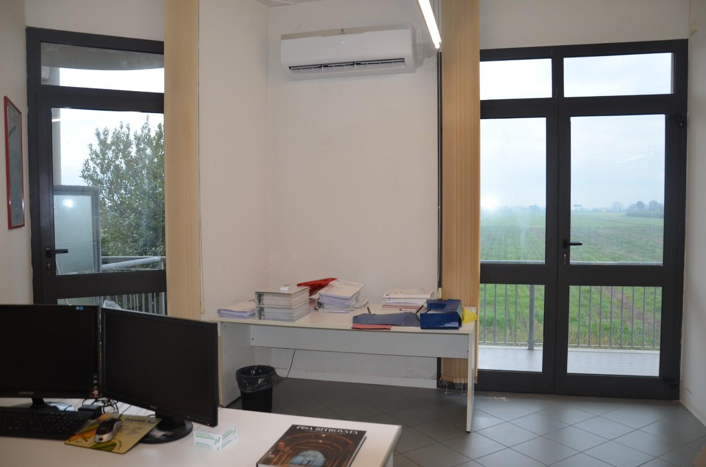 ufficio in vendita a San Giuliano Terme in zona San Martino a Ulmiano