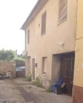 casa indipendente in vendita a San Giuliano Terme in zona Agnano