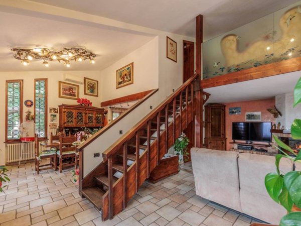 casa indipendente in vendita a San Giuliano Terme in zona Rigoli