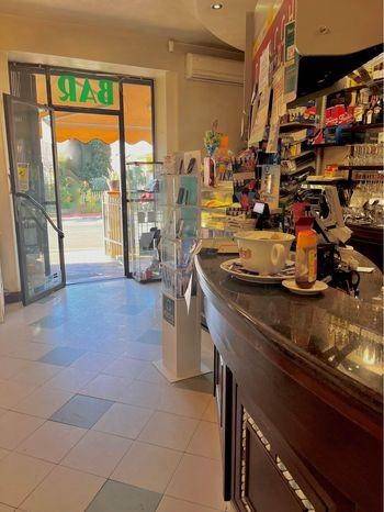 negozio in vendita a San Giuliano Terme in zona Agnano