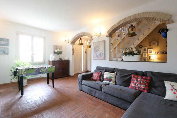 casa indipendente in vendita a San Giuliano Terme in zona Arena-Metato