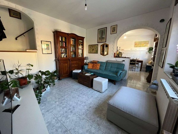 intera palazzina in vendita a San Giuliano Terme in zona Orzignano