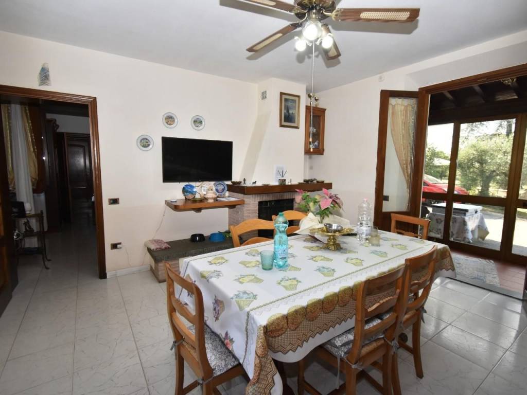 casa indipendente in vendita a San Giuliano Terme in zona Pappiana