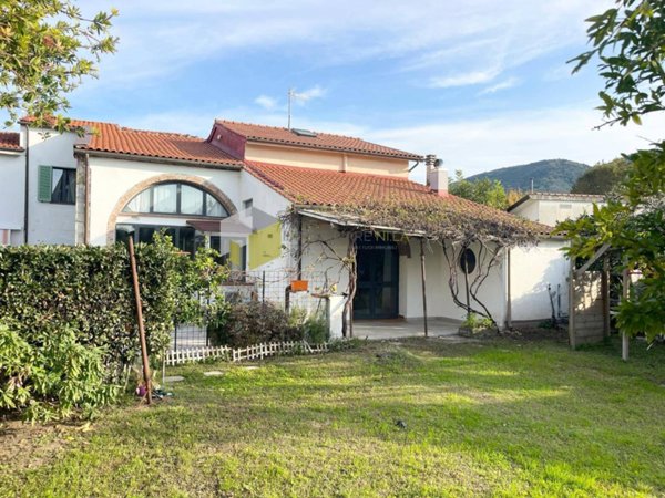 casa indipendente in vendita a San Giuliano Terme in zona Pappiana