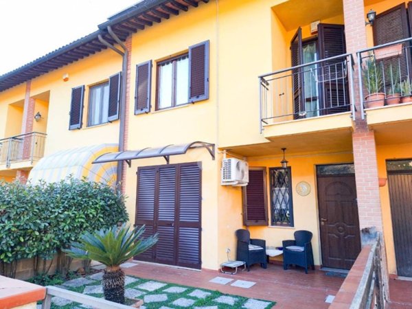 casa indipendente in vendita a San Giuliano Terme in zona Ripafratta