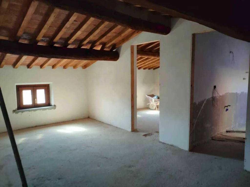 appartamento in vendita a San Giuliano Terme in zona Campo
