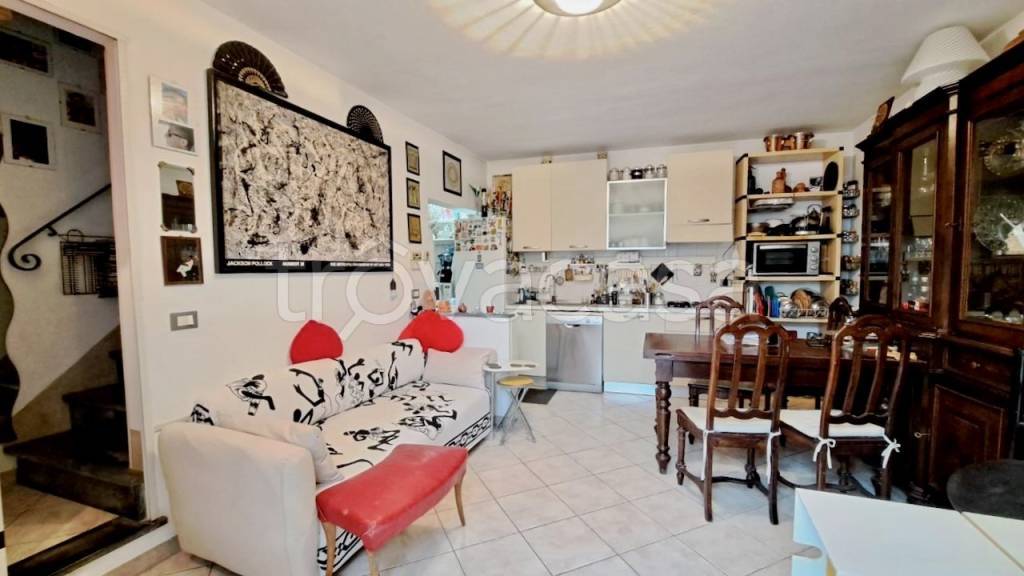 casa indipendente in vendita a San Giuliano Terme in zona Orzignano