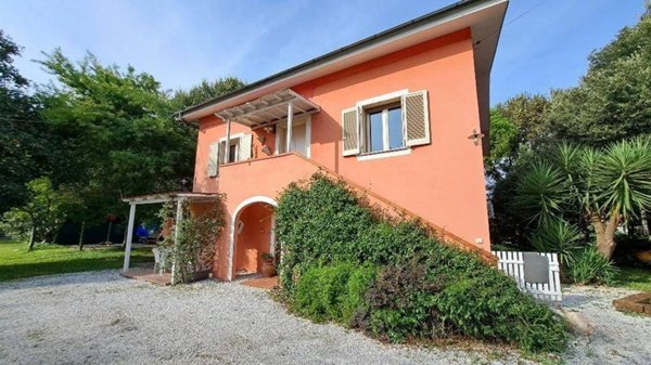 casa indipendente in vendita a San Giuliano Terme