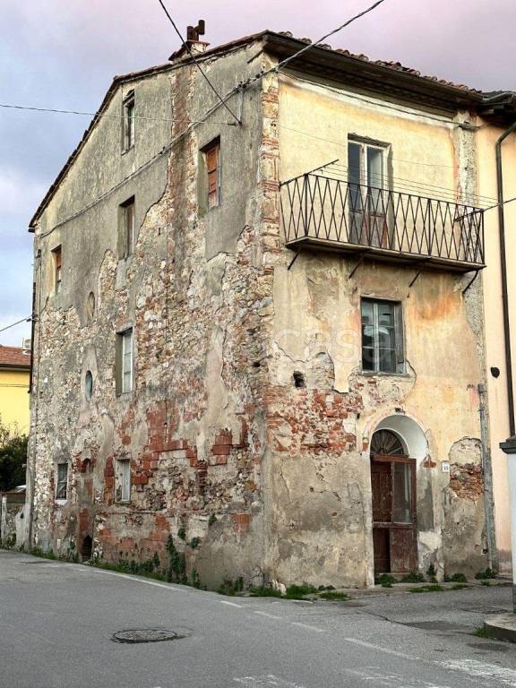 casa indipendente in vendita a San Giuliano Terme