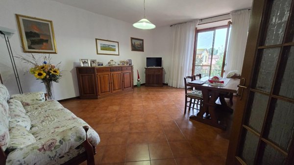 appartamento in vendita a San Giuliano Terme in zona Campo