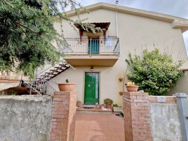 casa indipendente in vendita a San Giuliano Terme in zona Campo