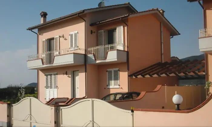 casa indipendente in vendita a San Giuliano Terme in zona Campo