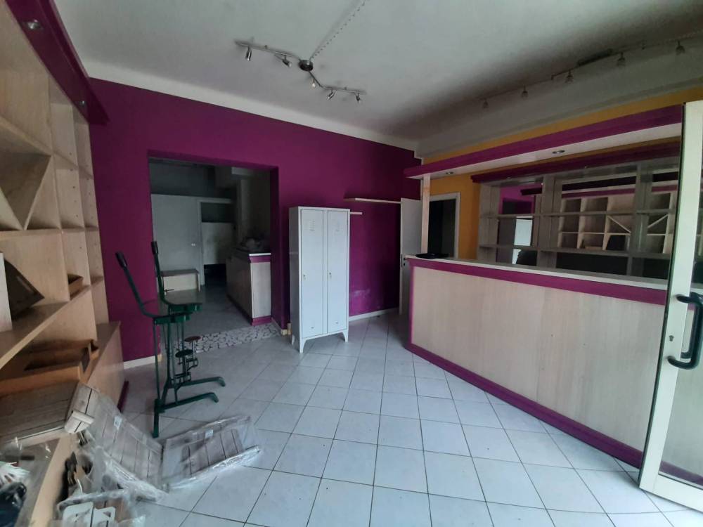 negozio in vendita a San Giuliano Terme in zona Pontasserchio