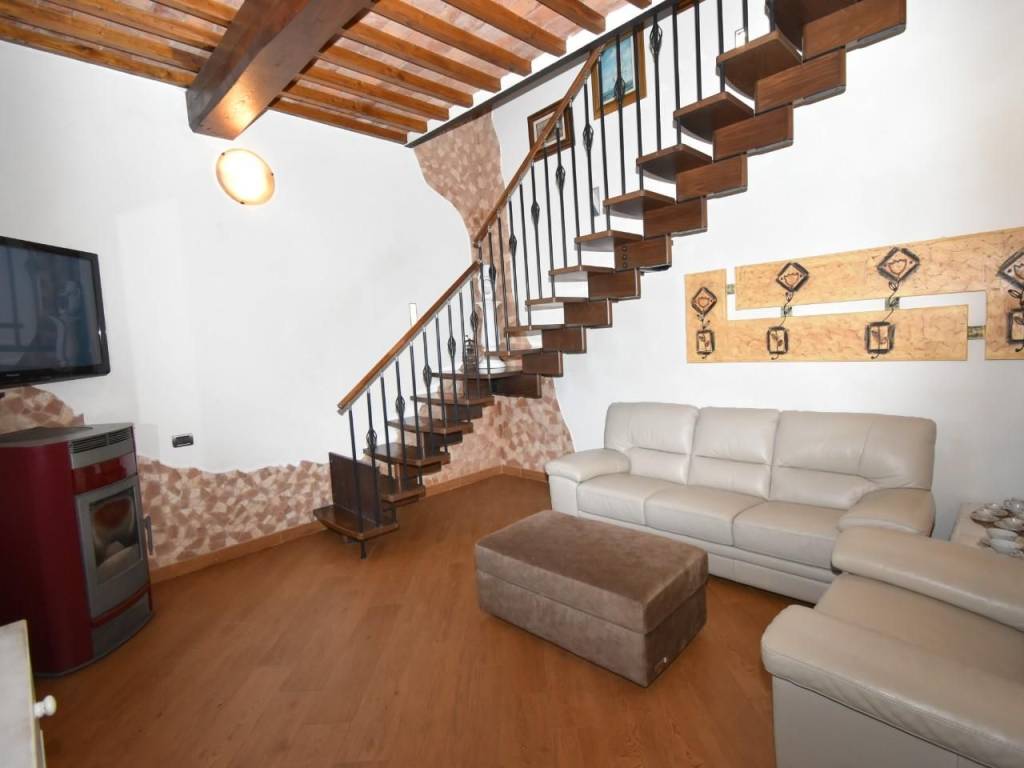 casa indipendente in vendita a San Giuliano Terme