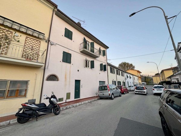 casa indipendente in vendita a San Giuliano Terme in zona Pontasserchio