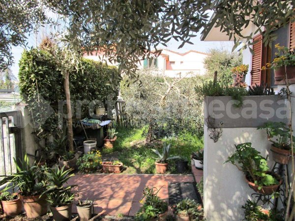 casa indipendente in vendita a San Giuliano Terme in zona Madonna dell'Acqua