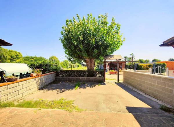 casa indipendente in vendita a San Giuliano Terme in zona Madonna dell'Acqua