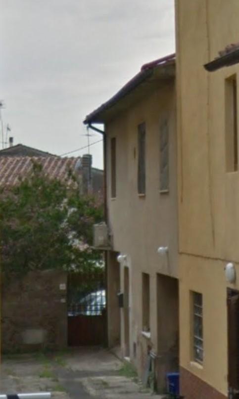 locale di sgombero in vendita a San Giuliano Terme