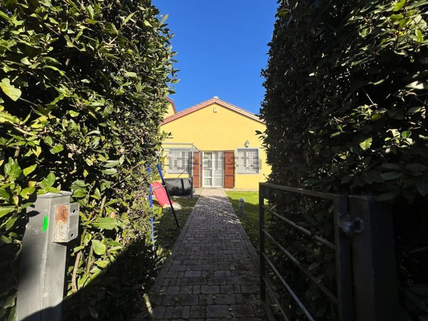 casa indipendente in vendita a San Giuliano Terme in zona Ghezzano