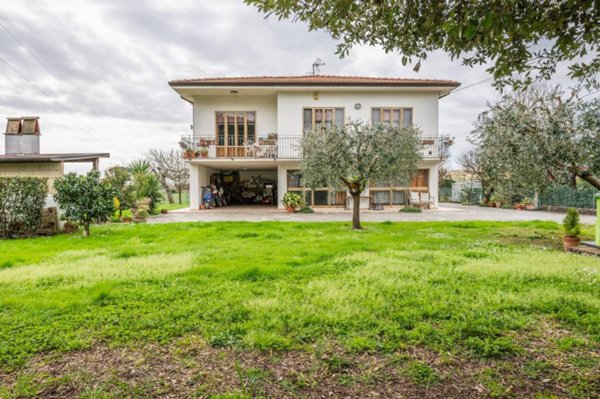 casa indipendente in vendita a San Giuliano Terme in zona Pappiana