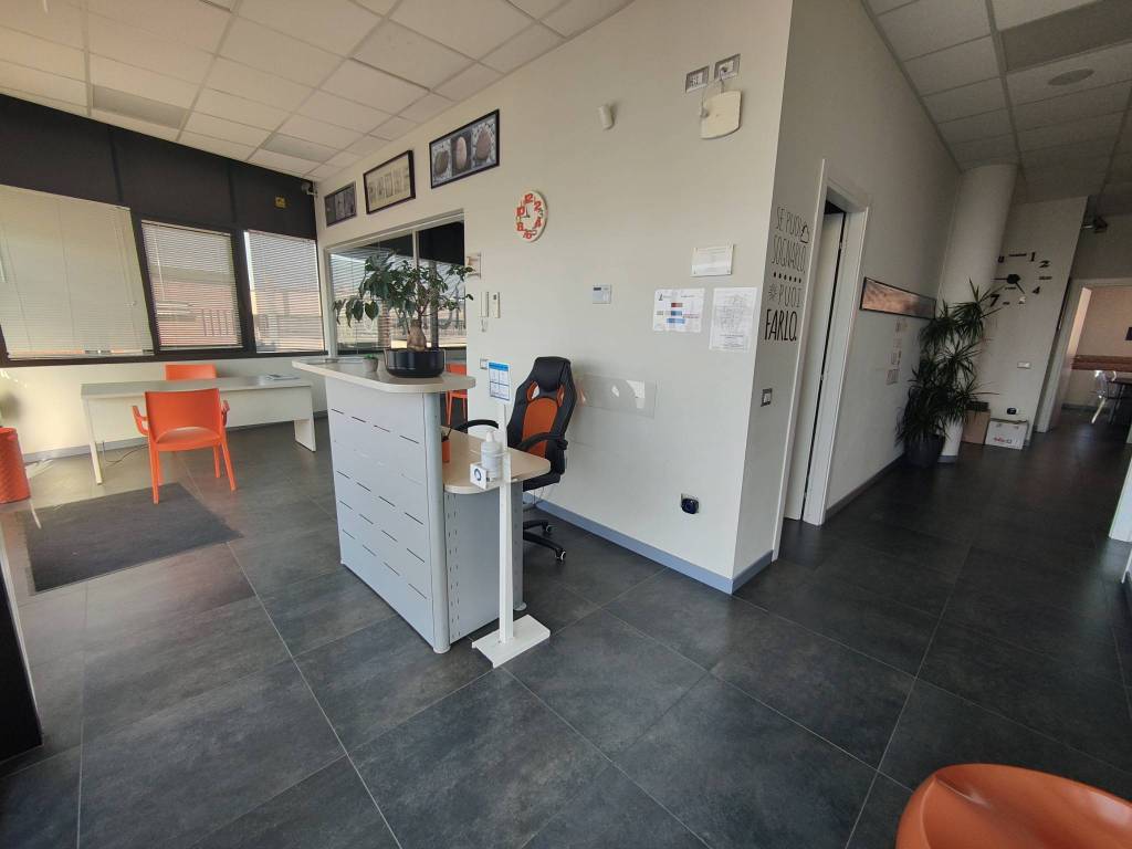 ufficio in vendita a San Giuliano Terme in zona Ghezzano