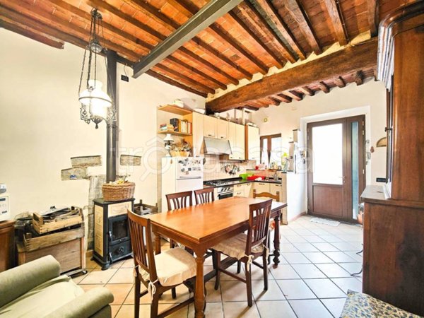 casa indipendente in vendita a San Giuliano Terme in zona Arena-Metato
